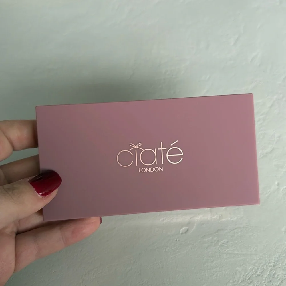 NEW- Ciate London The Velvet Eyeshadow Palette